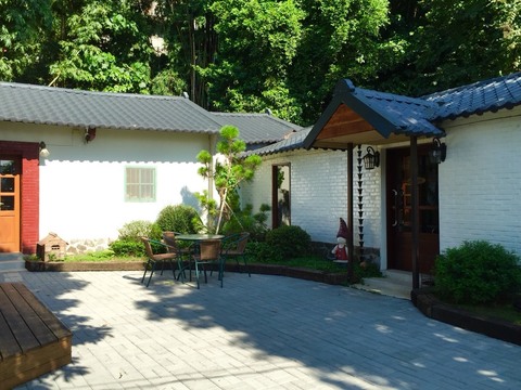 웨메이 휴양 농원구 첫 게스트 하우스 설립
