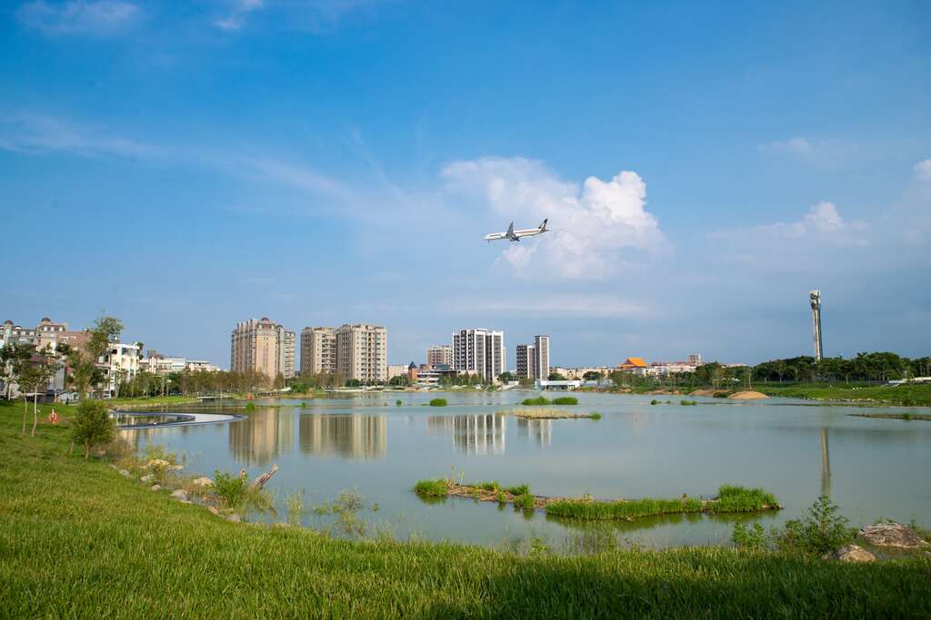 大園區華興池生態埤塘公園 thumbnail 3