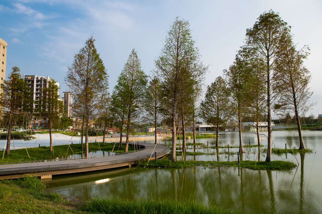 大園區華興池生態埤塘公園 thumbnail 5