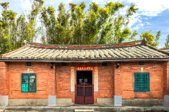 林家古厝為擁有百年歷史的一進四護龍古建物