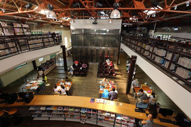 大湳图书馆保留50年代军工建筑的特色