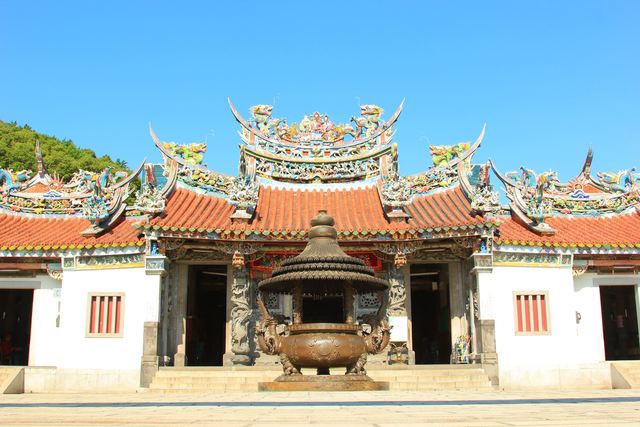 寿山严观音寺是一座两进两护龙的庙宇