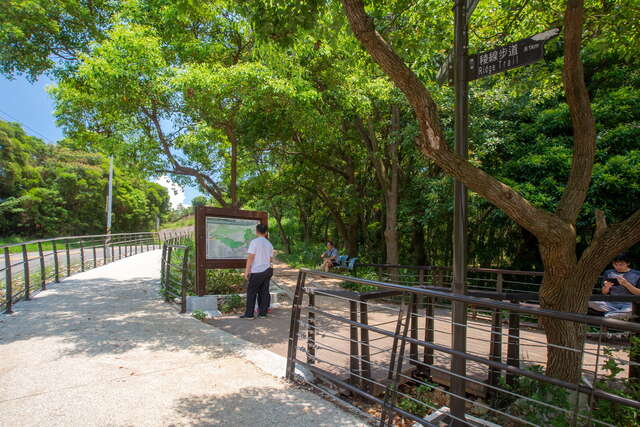 후터우산 전연령 친화형 산책로는 본래 총길이가 약 1.5km 정도로