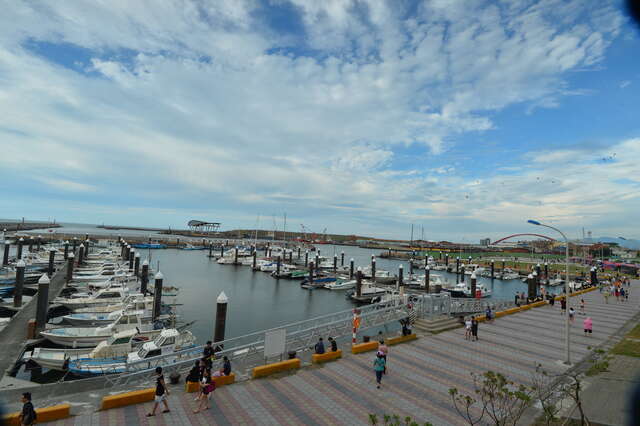 Zhuwei Fishing Harbor(竹圍漁港)