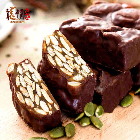 CYBERBIZ-南瓜子巧果(照片來源龍情食品)