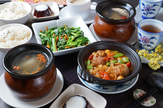 红烧狮子头+青菜+汤