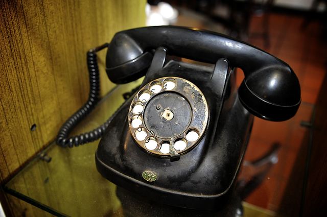 古早电话机