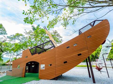 c4a1a7d3-1976-4eca-8a44-3fd94a651104