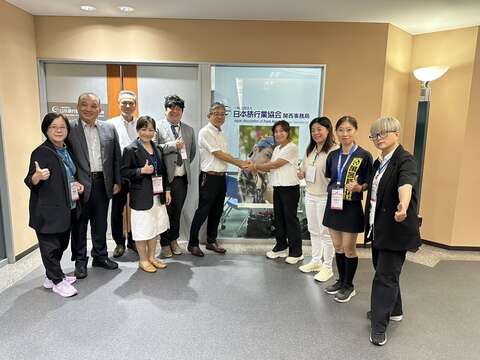 桃園市政府觀光旅遊局及桃園觀光業者拜會日本旅行業關西事務局，並與木村局長會談團體及修學旅遊市場發展方向