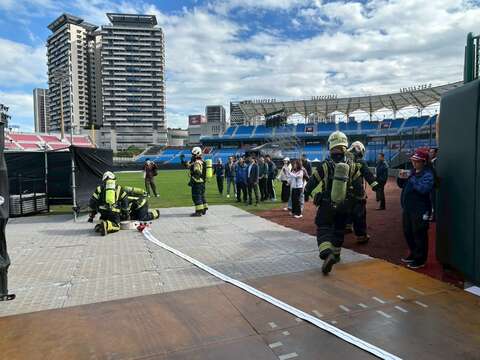 桃園跨年晚會_消防警政演練 (14)