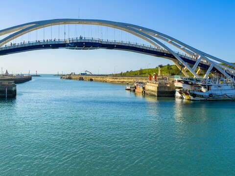 Yong'an Fishing Harbor (永安漁港)