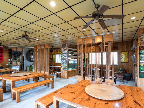 Zhufeng Tea Leisure Farm (竹峰茗茶休閒農場)