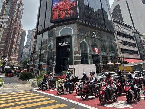 吉隆坡最熱商圈持續播放桃園美景