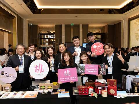 桃園市政府攜⼿在地觀光業者前進曼⾕，向泰國旅遊業界展現桃園多元旅遊魅⼒與觀光產業能量，共同開拓泰國旅遊市場｡