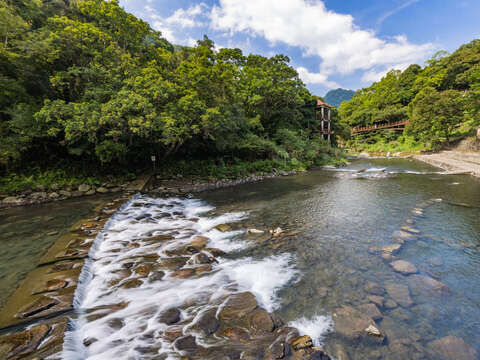 後慈湖及宇內溪因風災影響用水混濁，7月12日休園一天。復興區景區因應復興區明天（7月12日）停班課停止營運一日