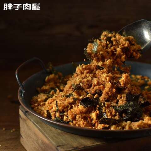 胖子肉松海苔肉松产品,呈现肉松纤维与海苔搭配的外观