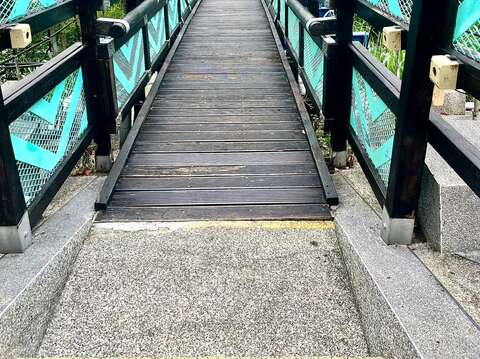 新溪口吊橋