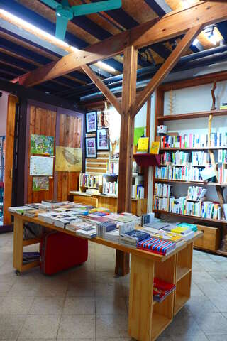 百年老屋中的獨立小書店