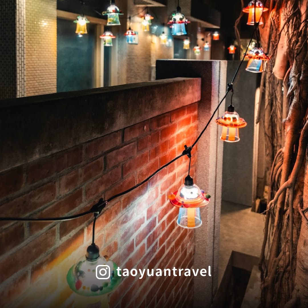  跟著小桃子追光去/Art Lighting II｜城市故事館群燈光計畫【藝文館舍篇】ㅤ當藝術遇上光，城市就變成了藝術品從星際探險...